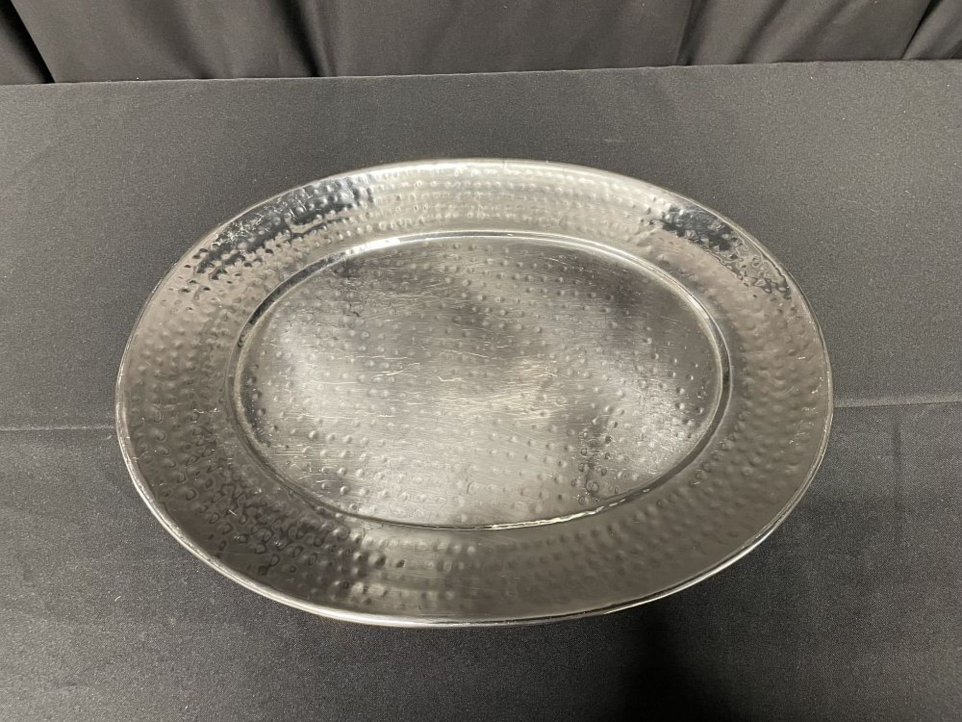 SERVING TRAY 16X20 1/2" OVAL HAMMERED