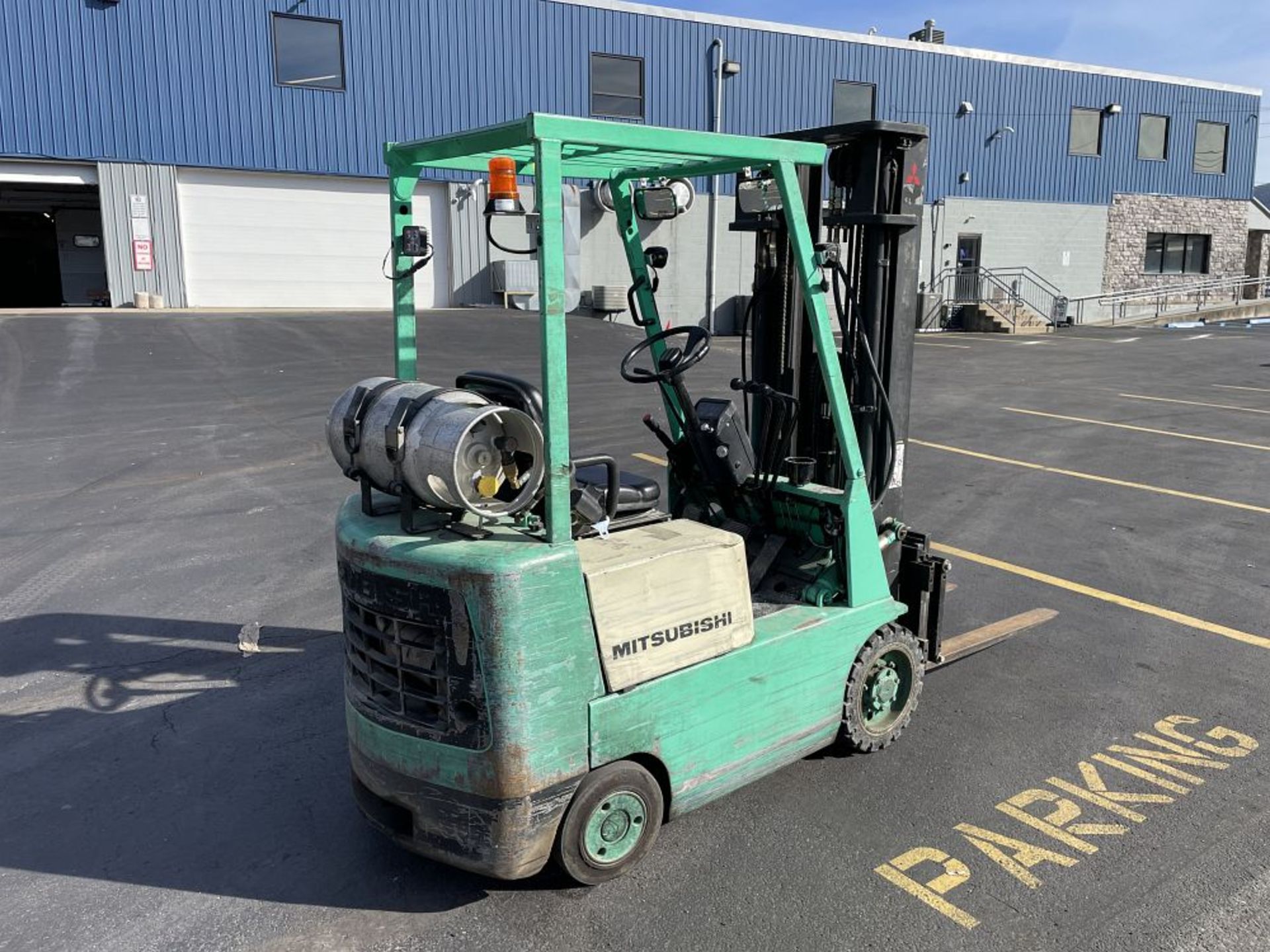 MITSUBISHI MDL FCG-18 FORKLIFT, 3,500 LB. CAP, **LATE PICK UP** - Image 6 of 13