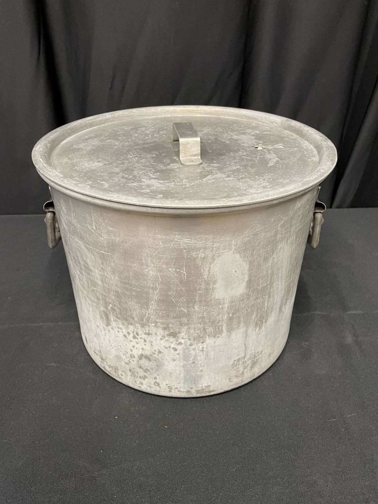 STOCKPOT WITH INNER BASKET