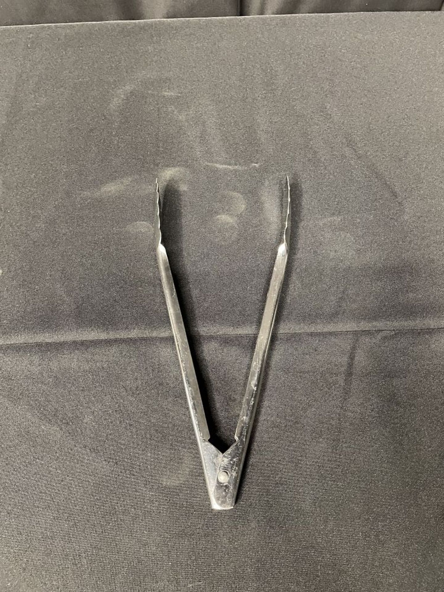 TONGS. 9 1/2"