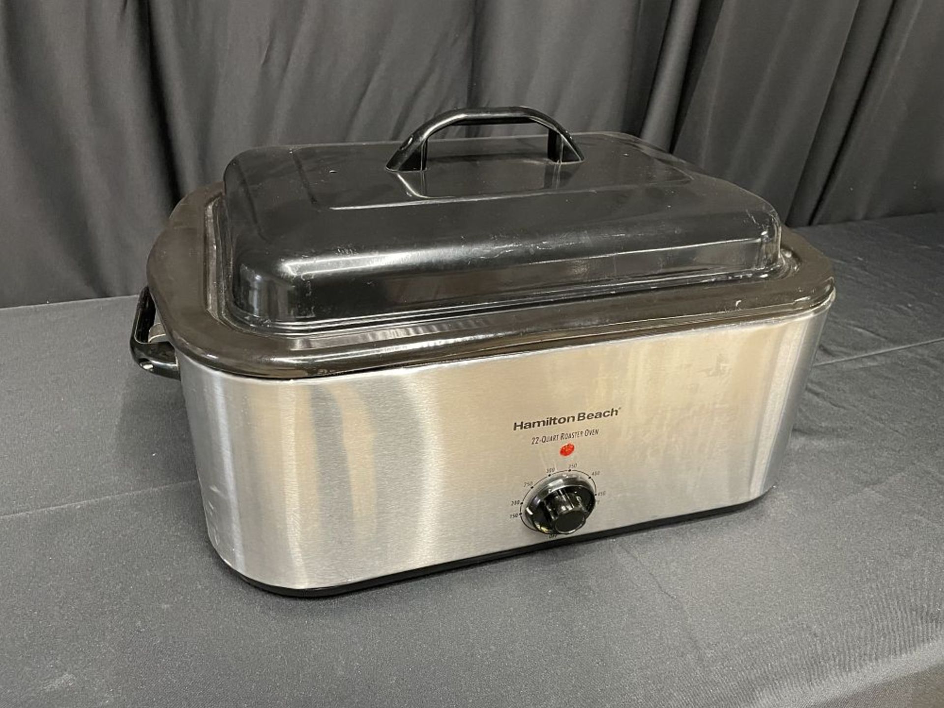 HAMILTON BEACH 22-QT ROASTER OVEN