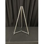 EASEL, ALUMINUM ADJUSTABLE