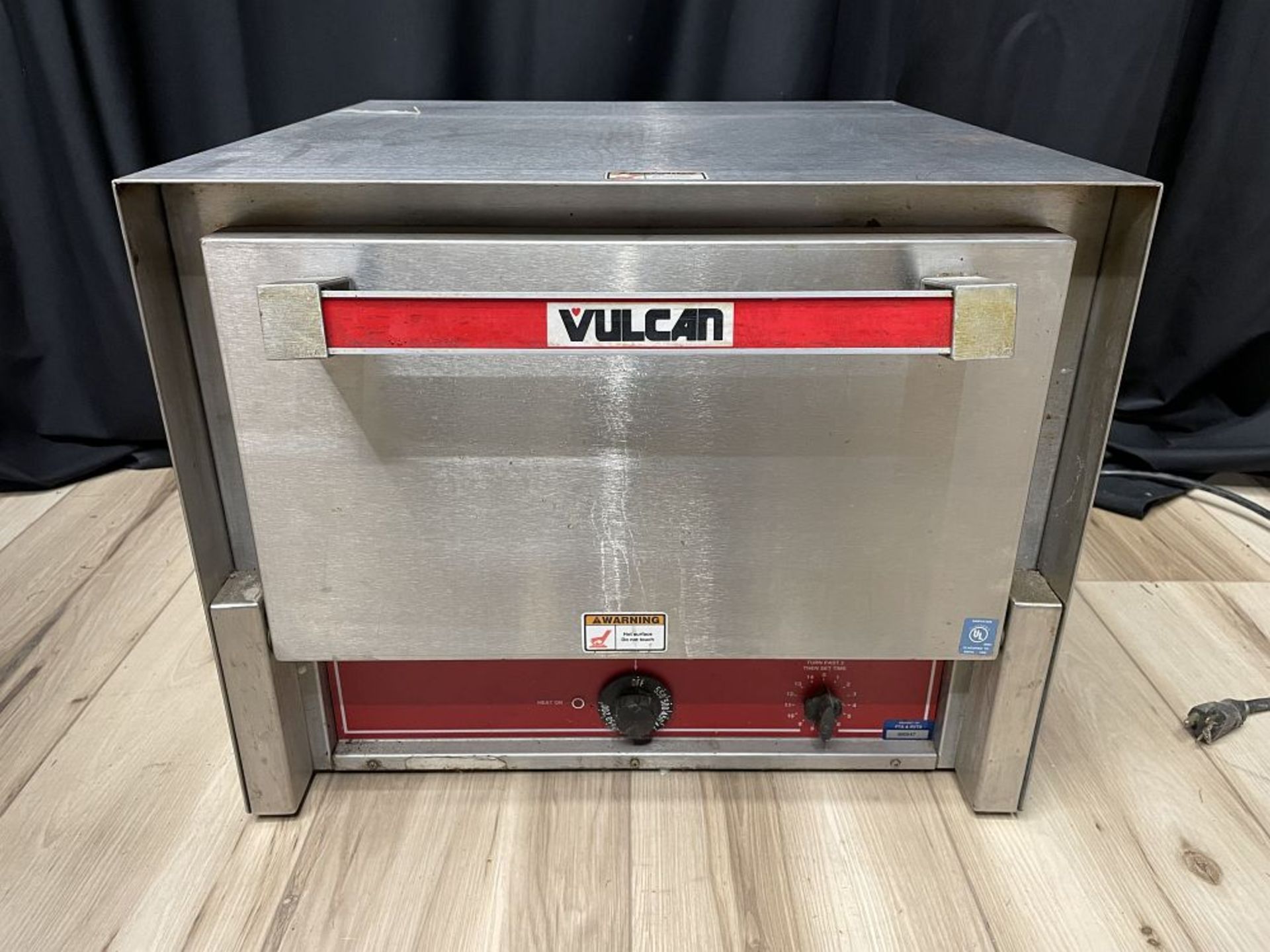 VULCAN COUNTERTOP DECK OVEN, MDL COCO17E