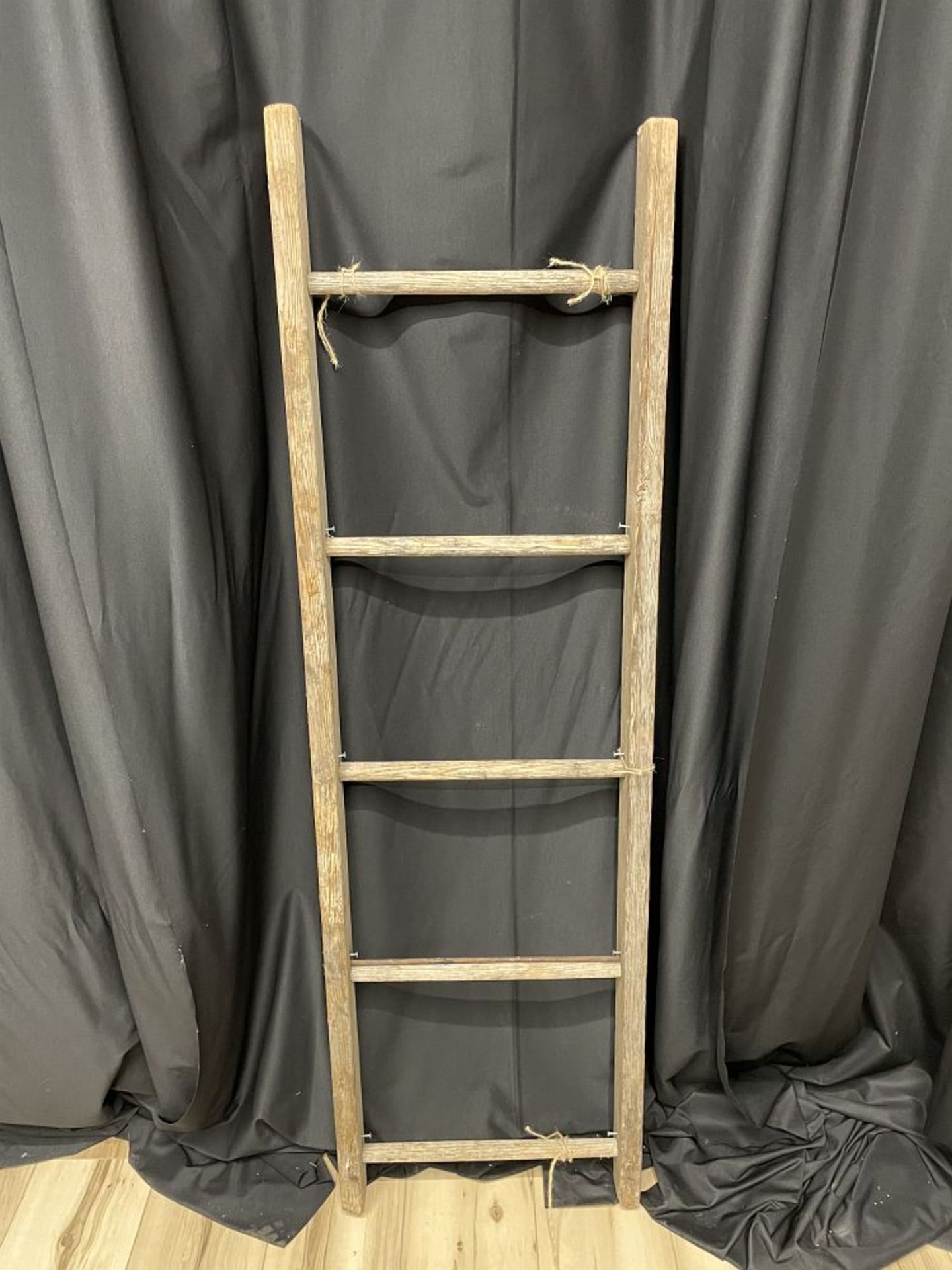 LADDER STRAIGHT WOODEN SHORT