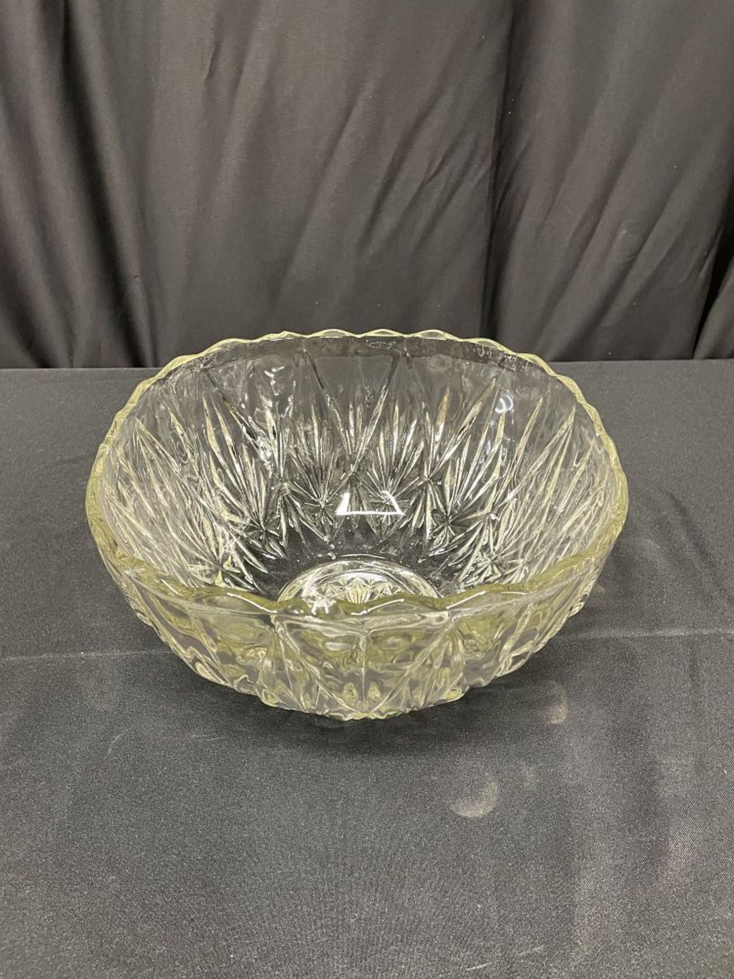 PUNCH BOWL, GLASS, ROUND, 1 1/2 GAL.