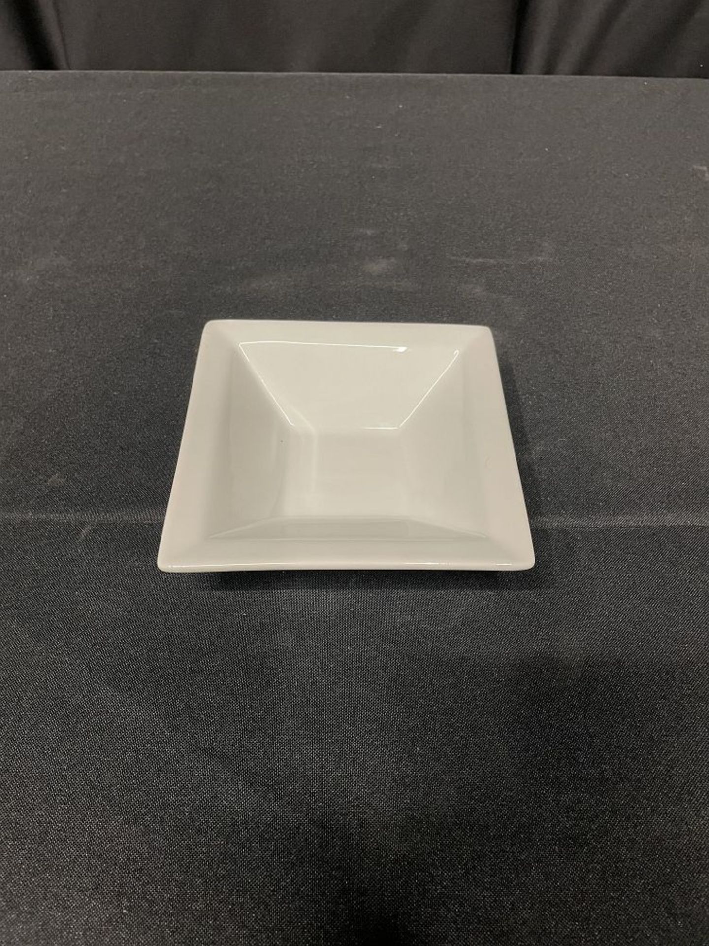 WHITE MELAMINE 7" SQUARE 58OZ BOWL