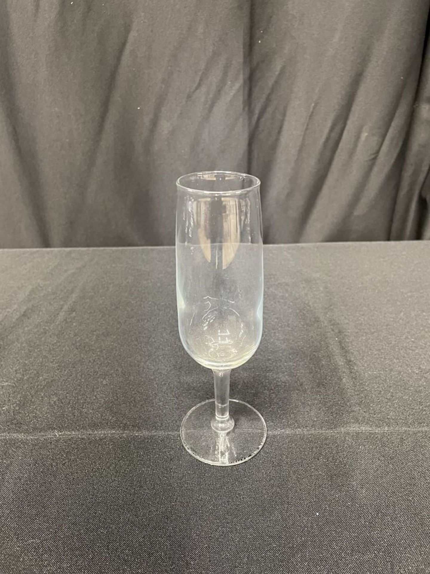 CHAMPAGNE FLUTE 6 1/4 OZ WIDE BOTTOM