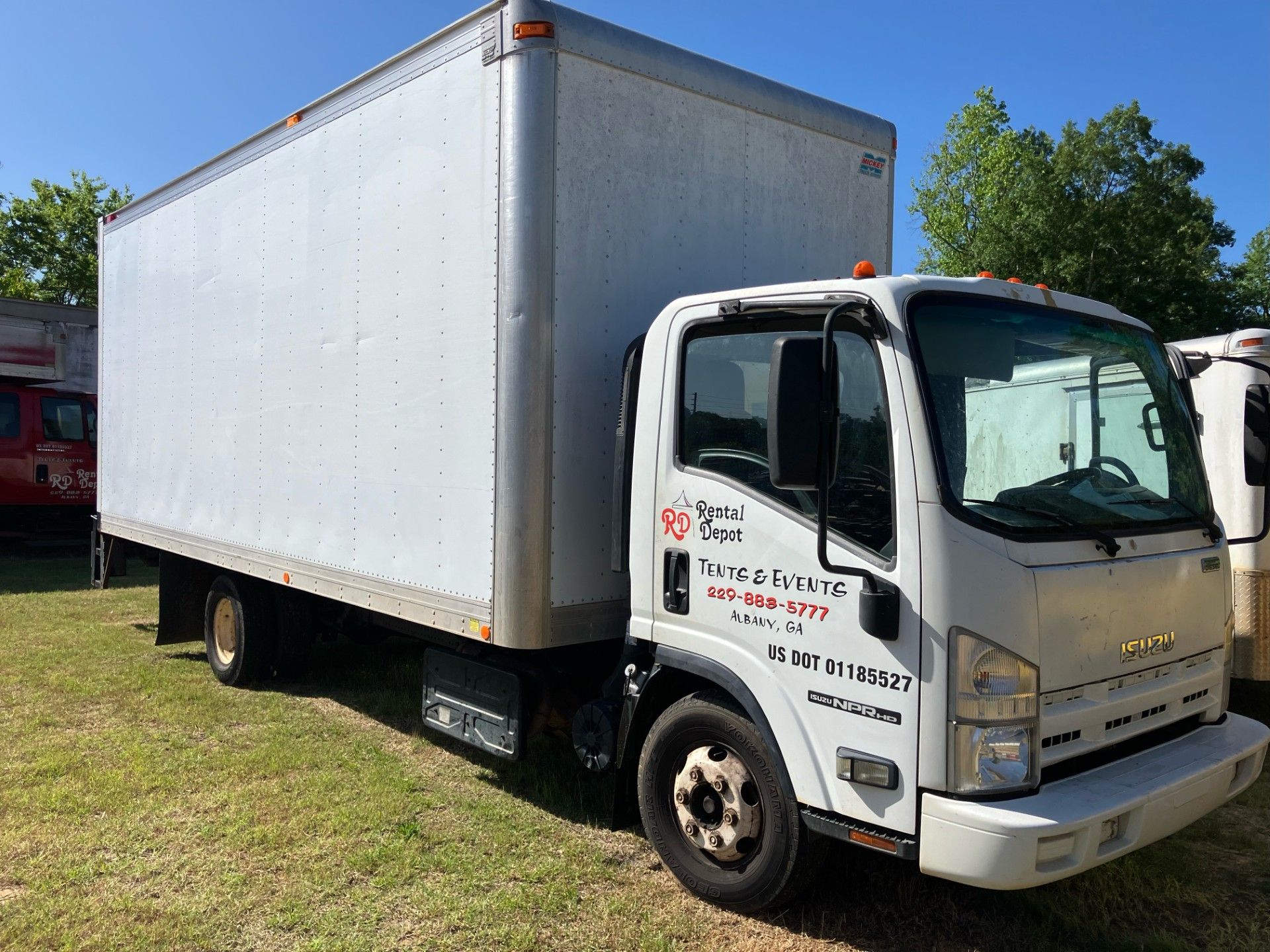 2011 Isuzu NPR 20' Box Truck, Diesel - Image 2 of 9