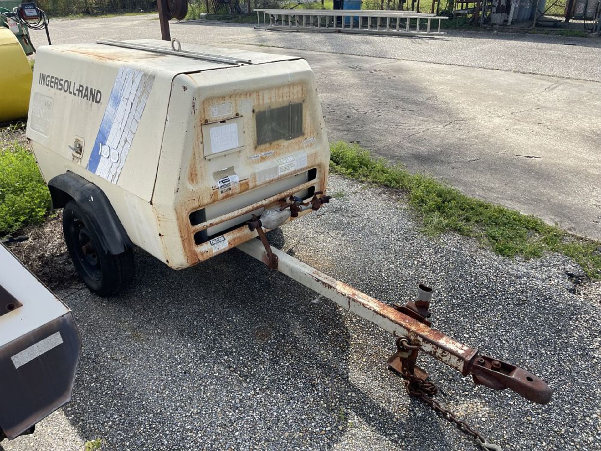 Ingersoll Rand 100L Towable Air Compressor (diesel)- not running - Image 2 of 6