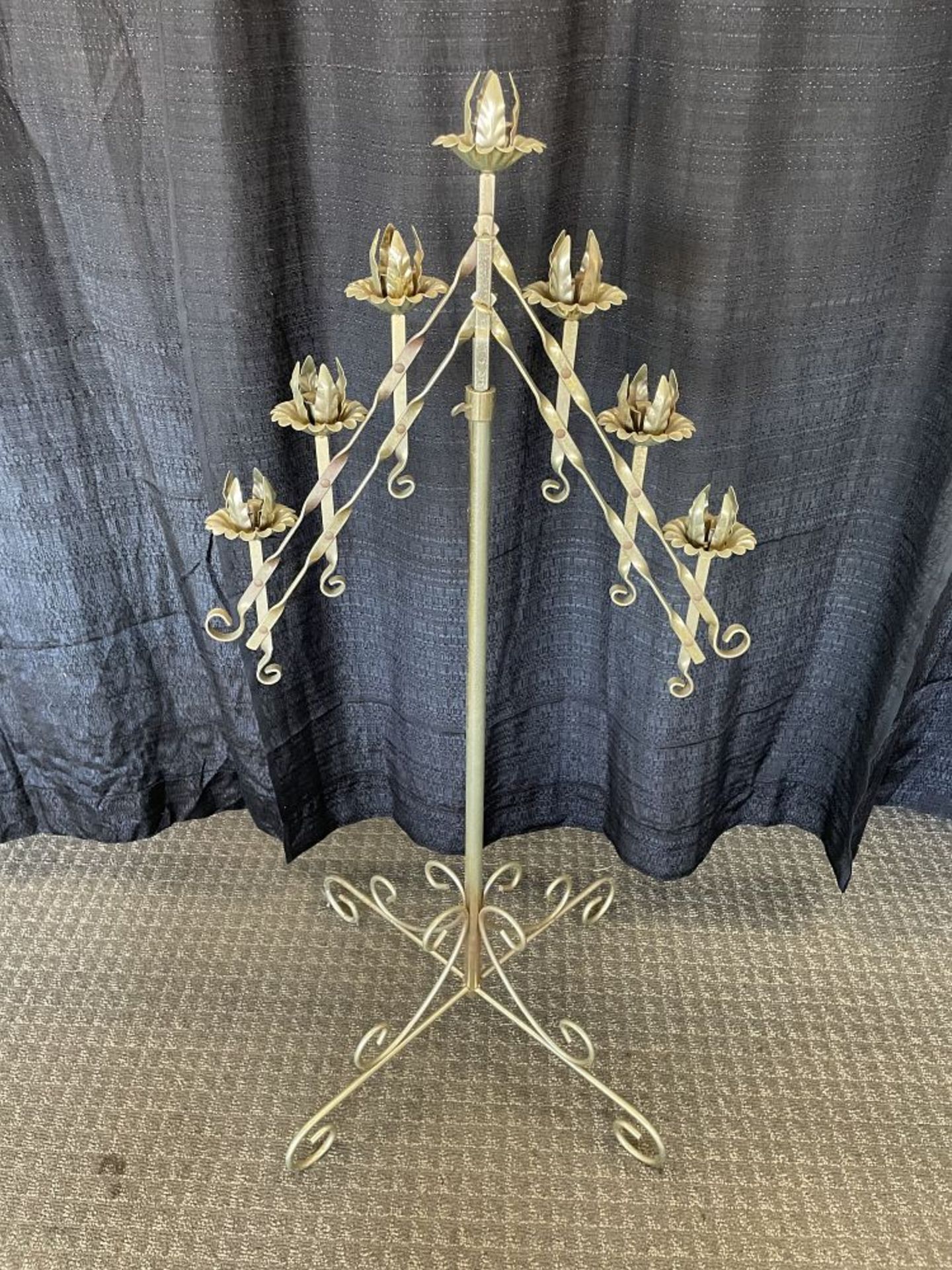7-candle arrow Candelabra, Gold - Image 2 of 2