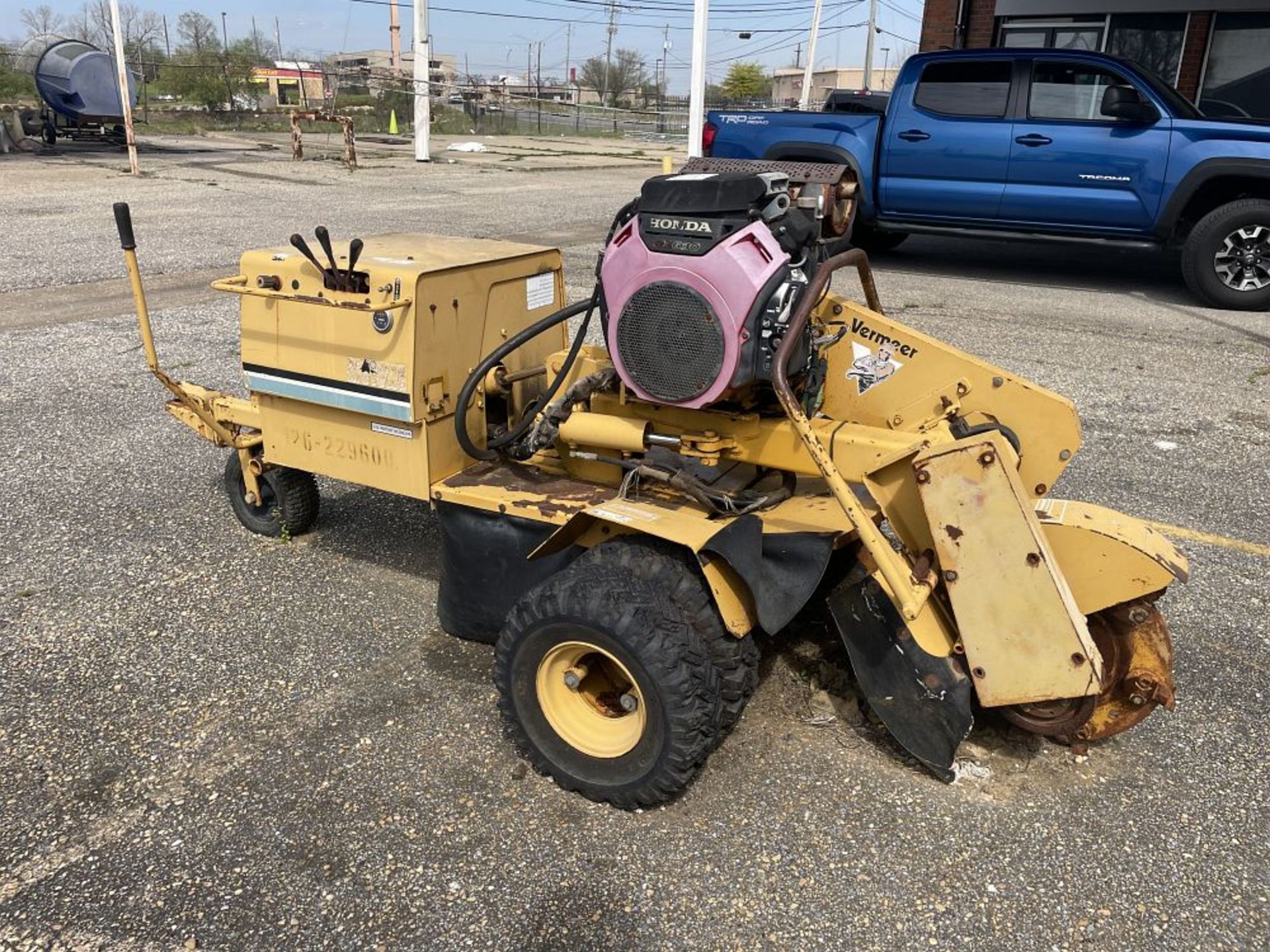 Vermeer Auto Sweep Stump Grinder (needs tune-up/battery)