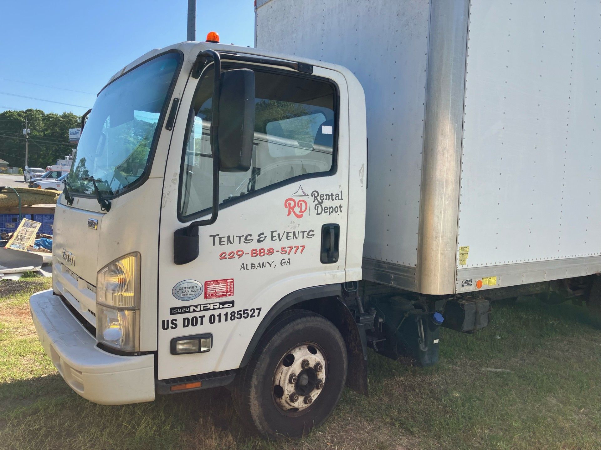 2011 Isuzu NPR 20' Box Truck, Diesel - Image 3 of 9