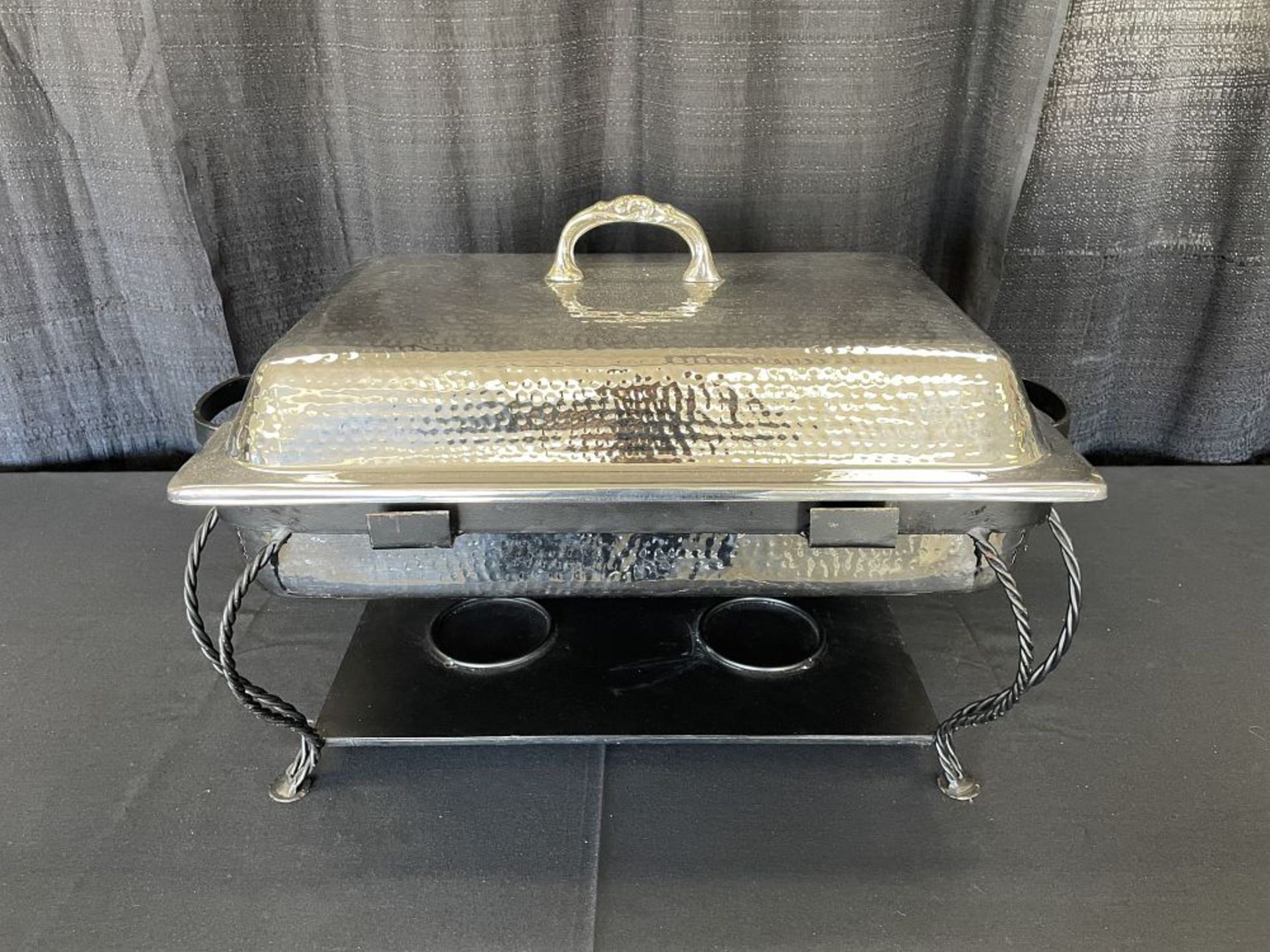 8qt Hammered Chafer w/ iron base