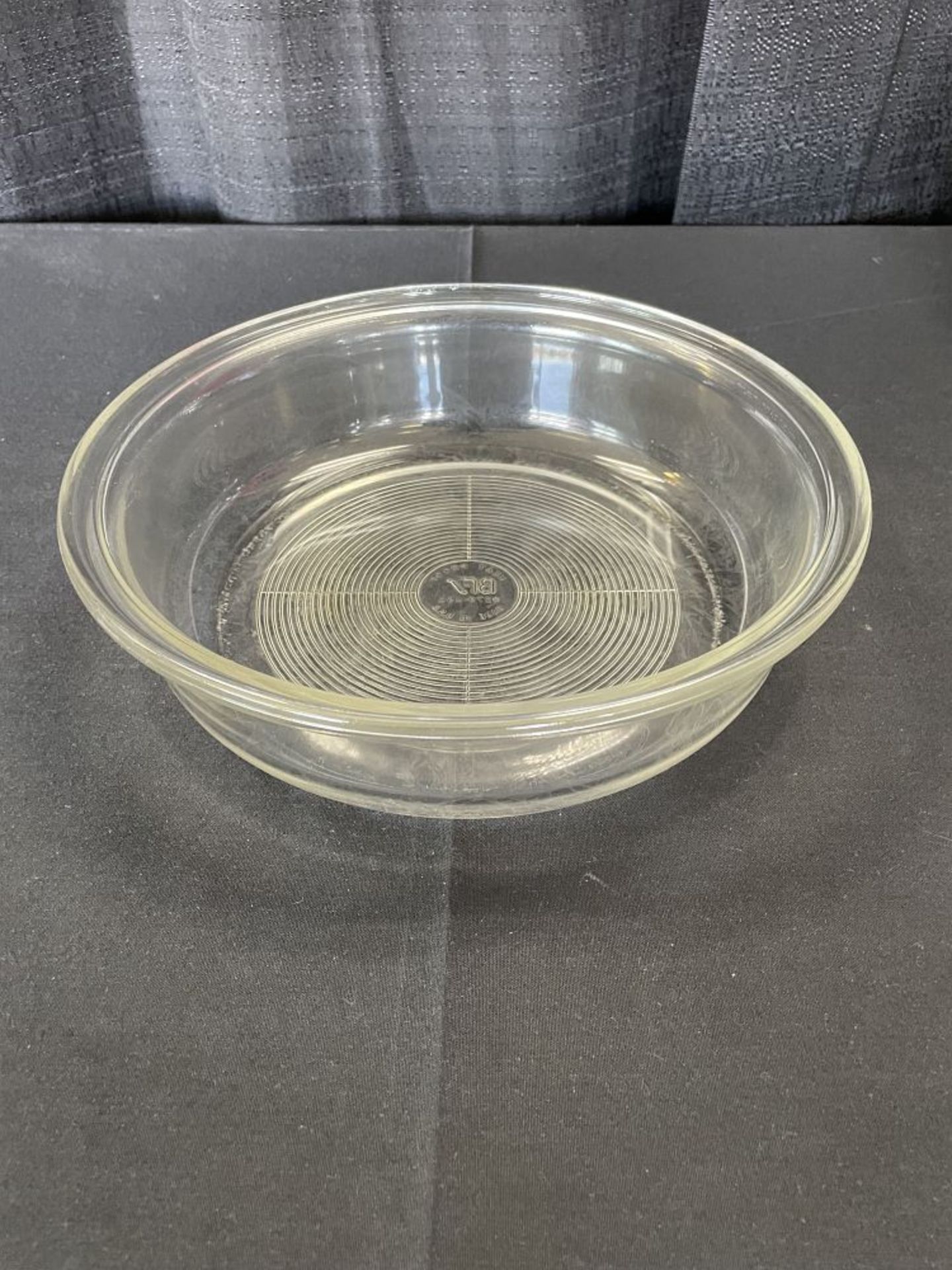 11" Round Glass Baking Dish