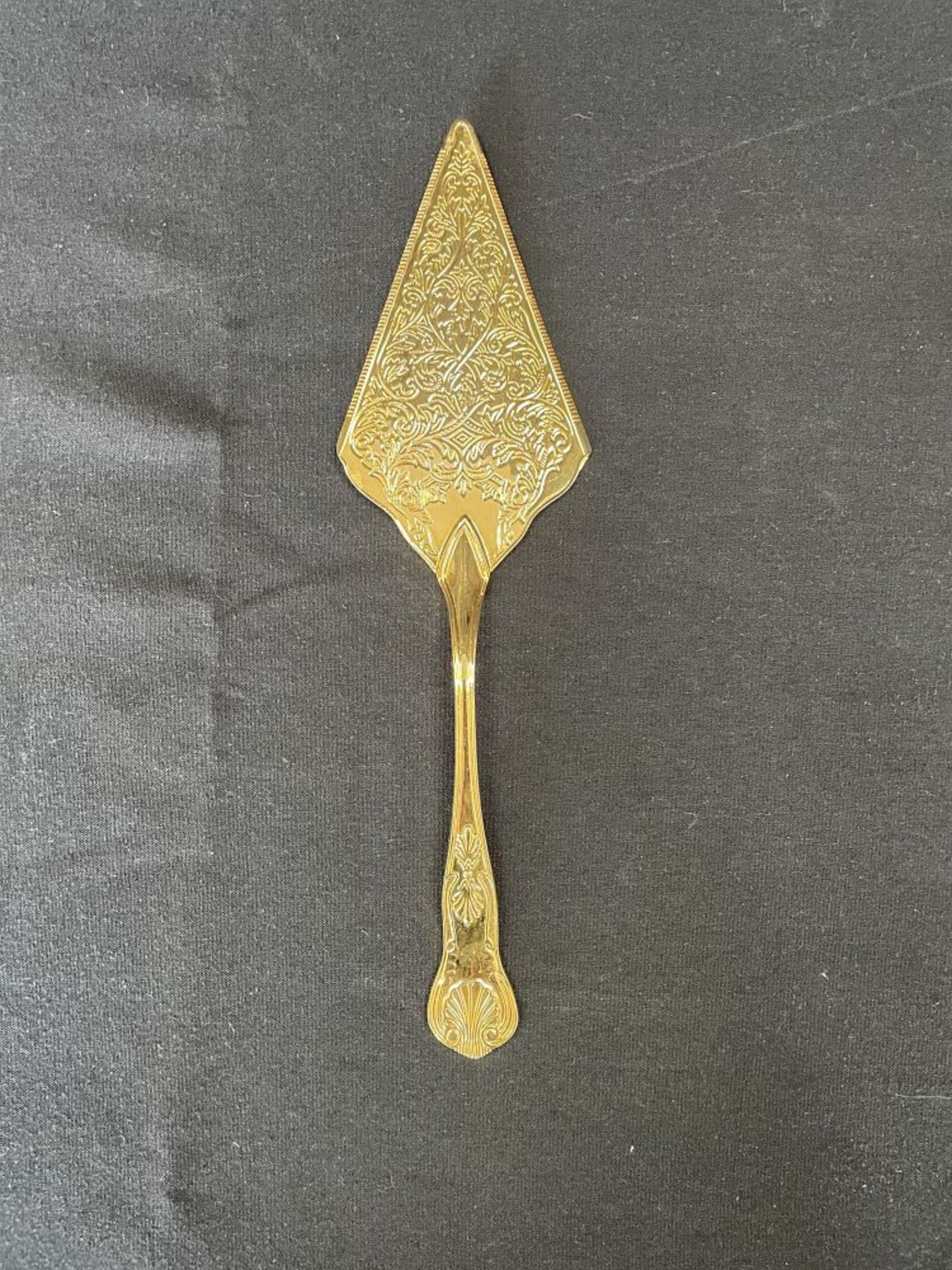 Gold plated pie server