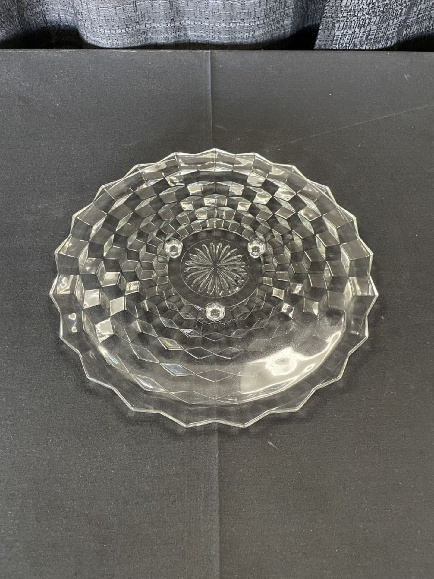 Various Size Glass Platter - Image 3 of 3