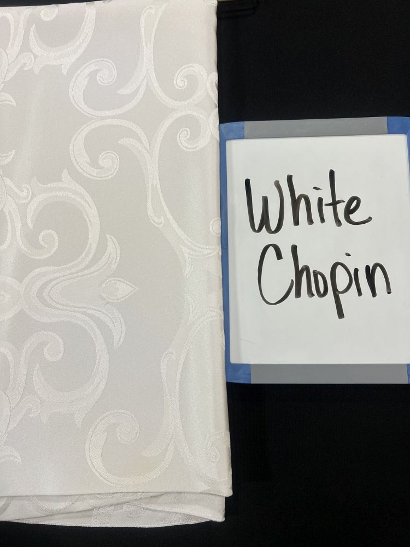 A-1 CLOTH, 90" RND WHITE CHOPIN