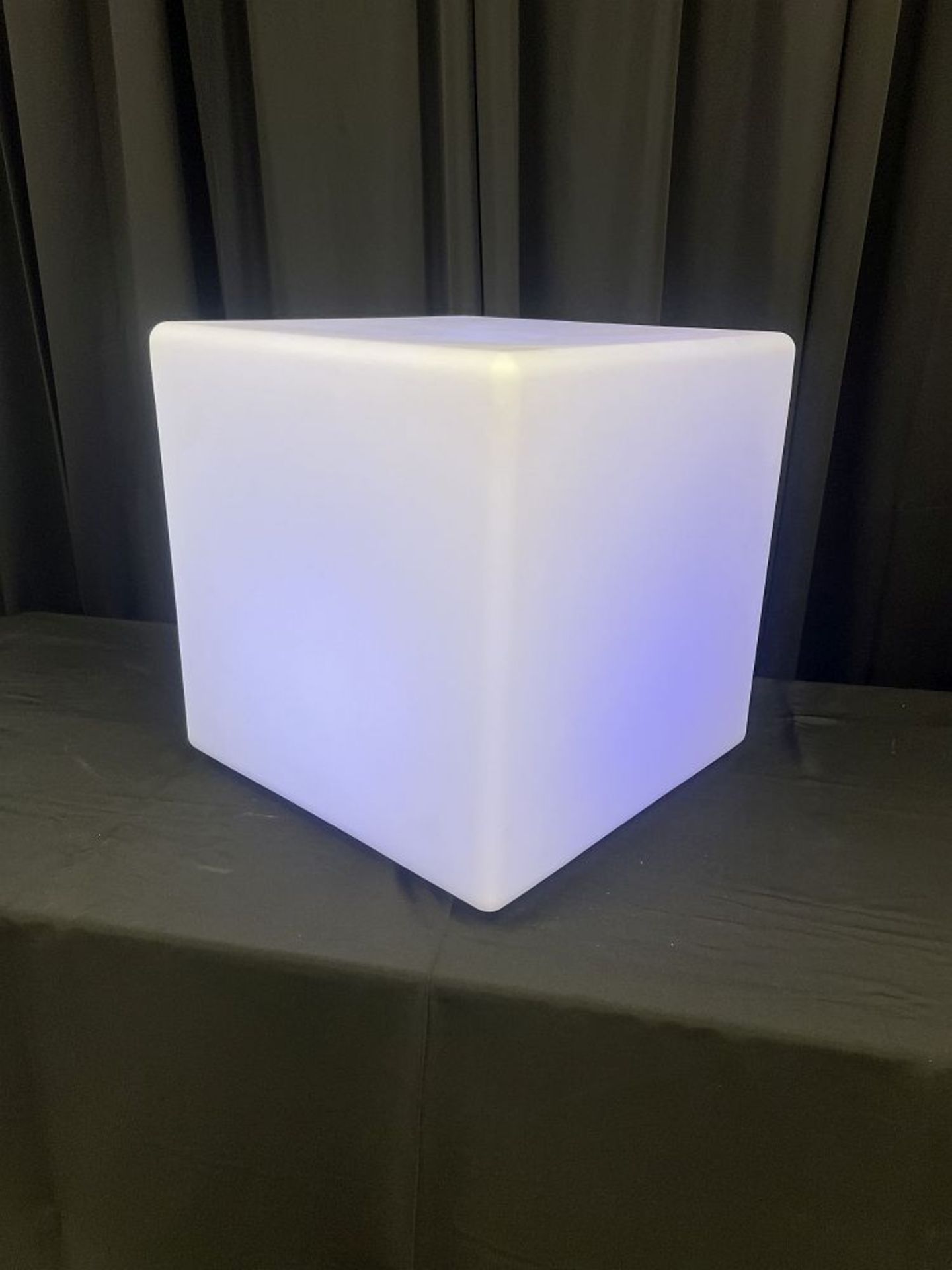 GLOW CUBES - 20" SQUARE rechargable