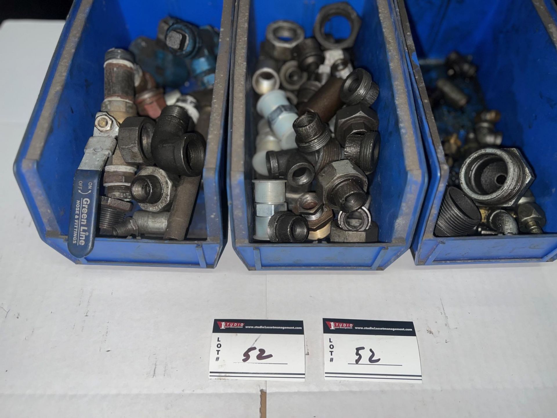 LOT/ASSORTED HYDRAULIC FITTINGS