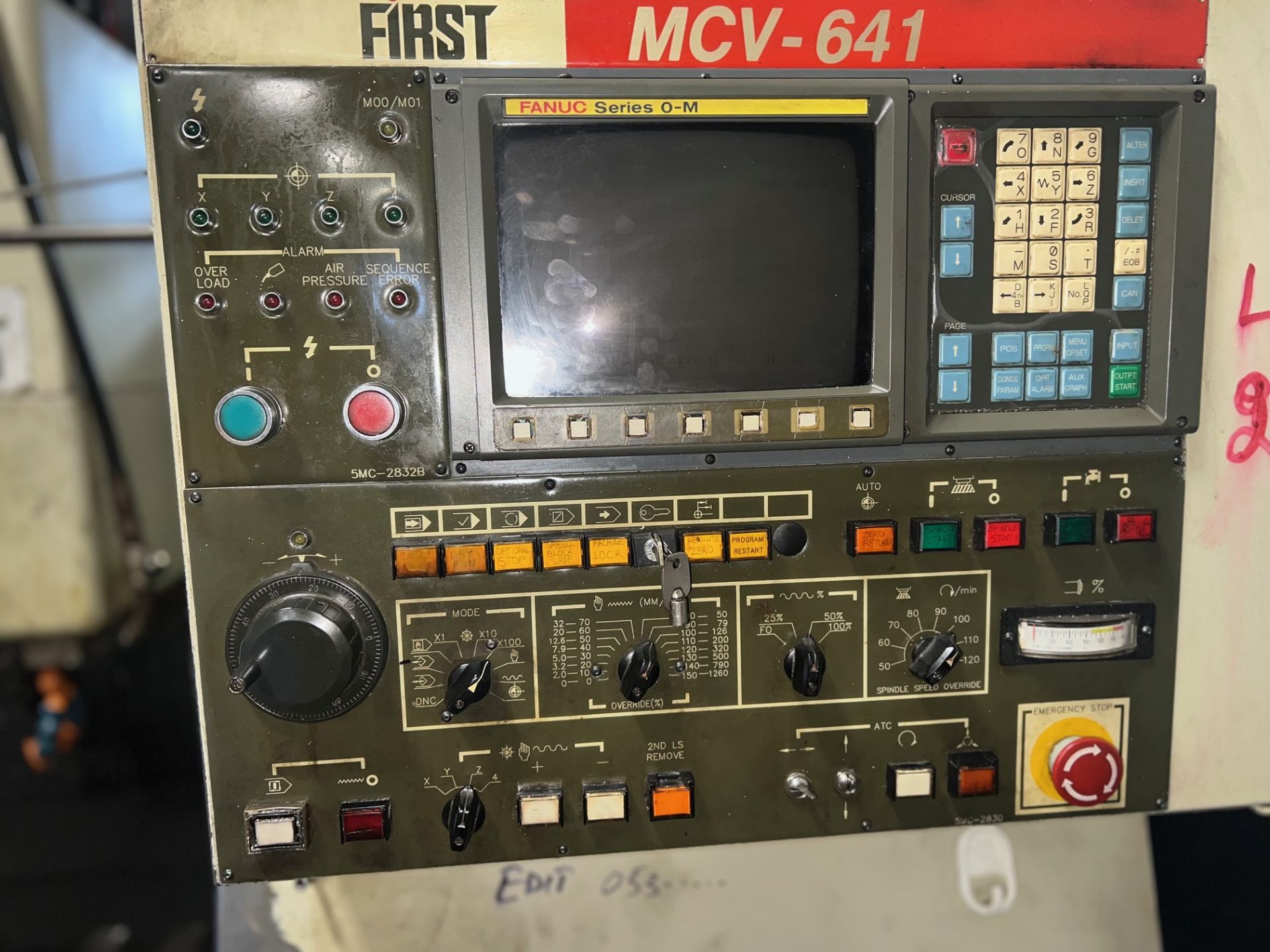 CNC MILLING MACHINE, MODEL MVC- 641, WITH TOOLING - Image 5 of 8