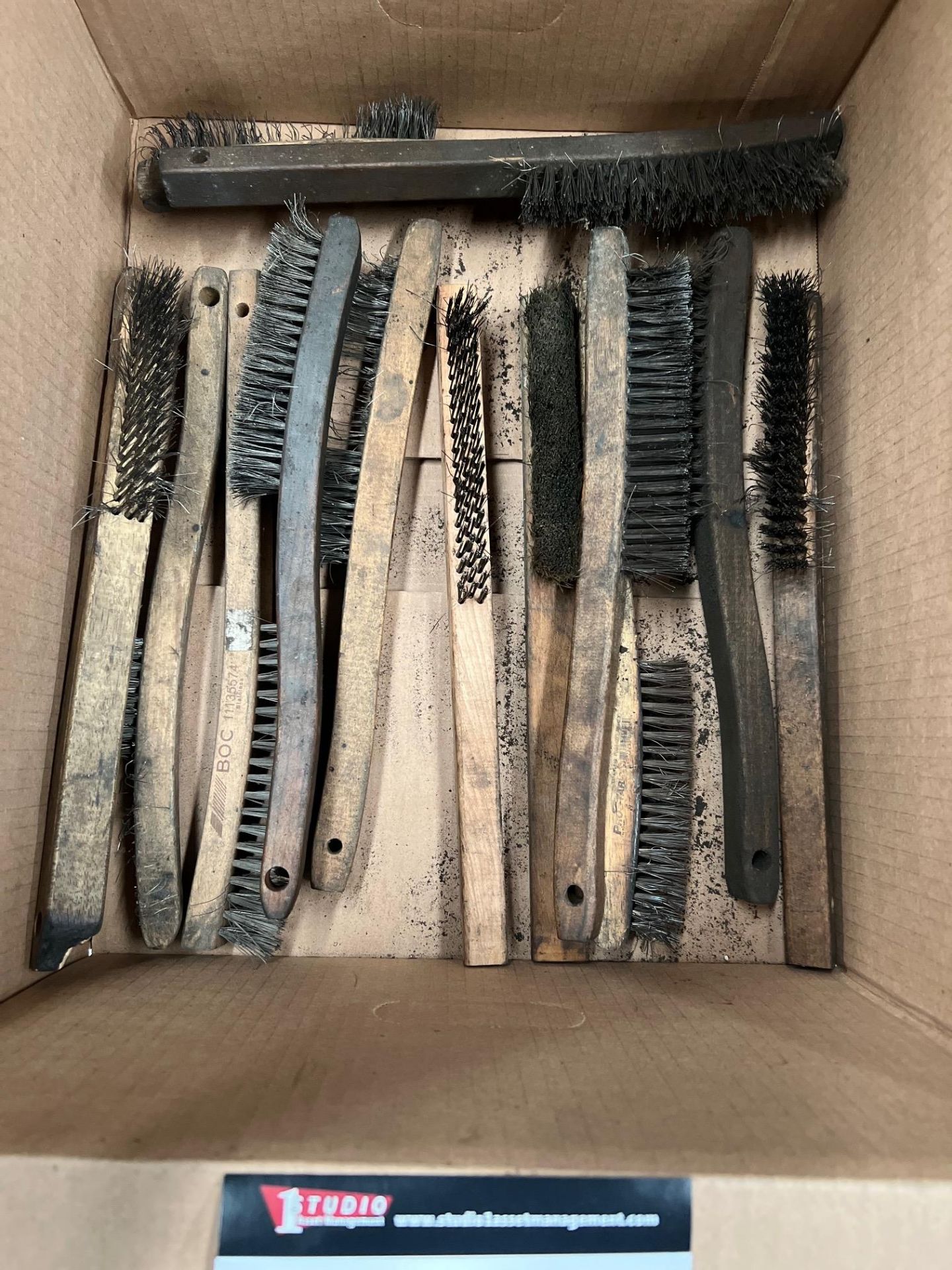 LOT/WIRE BRUSHES