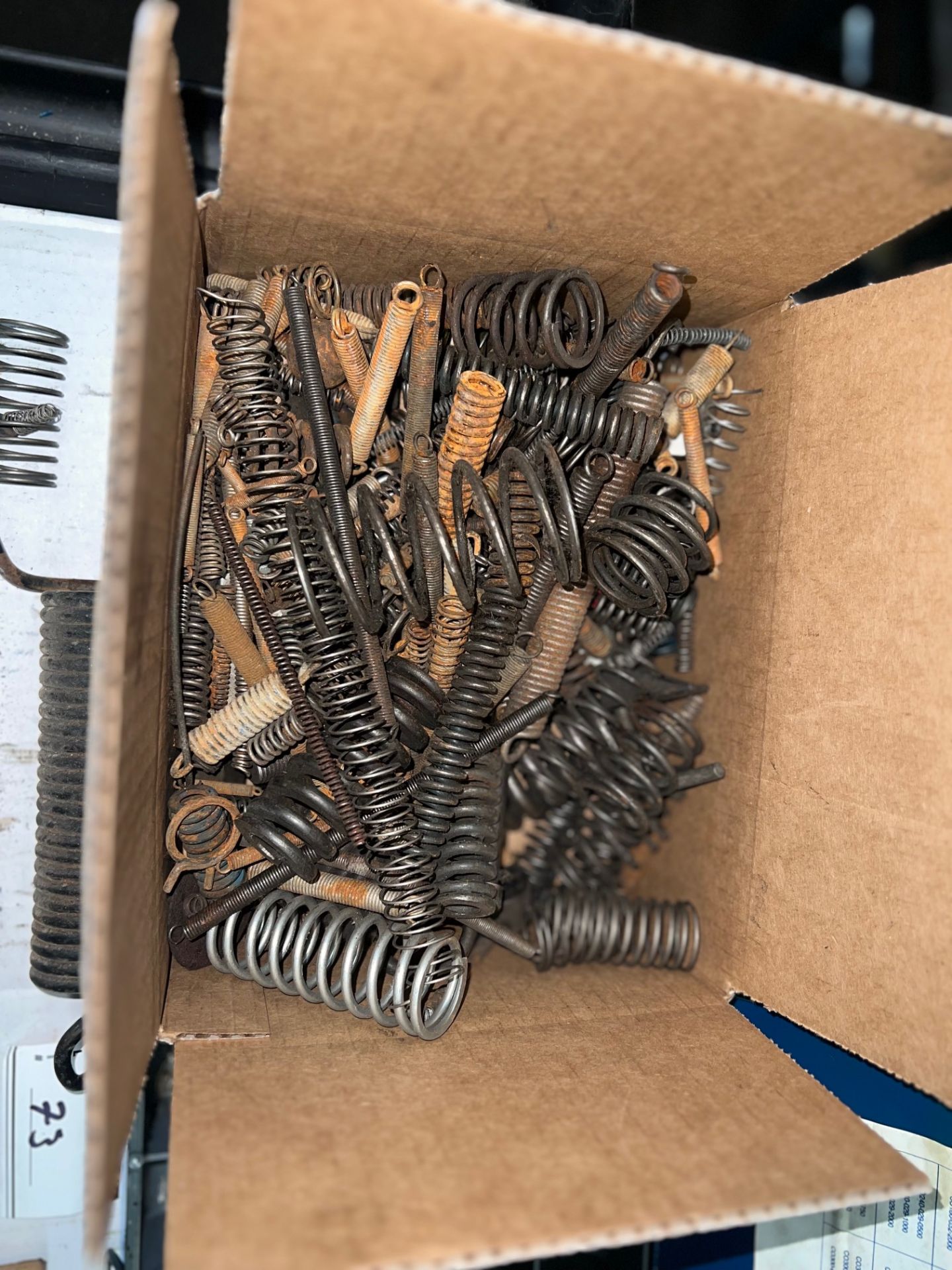 LOT/ASSORTED SPRINGS - Image 2 of 3