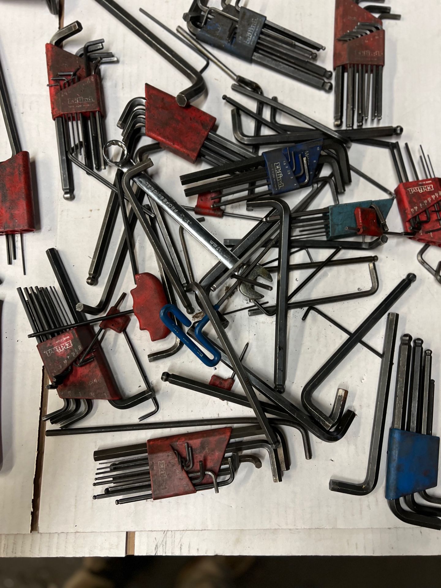 LOT/PIPE WRENCHES AND ALLEN KEYS