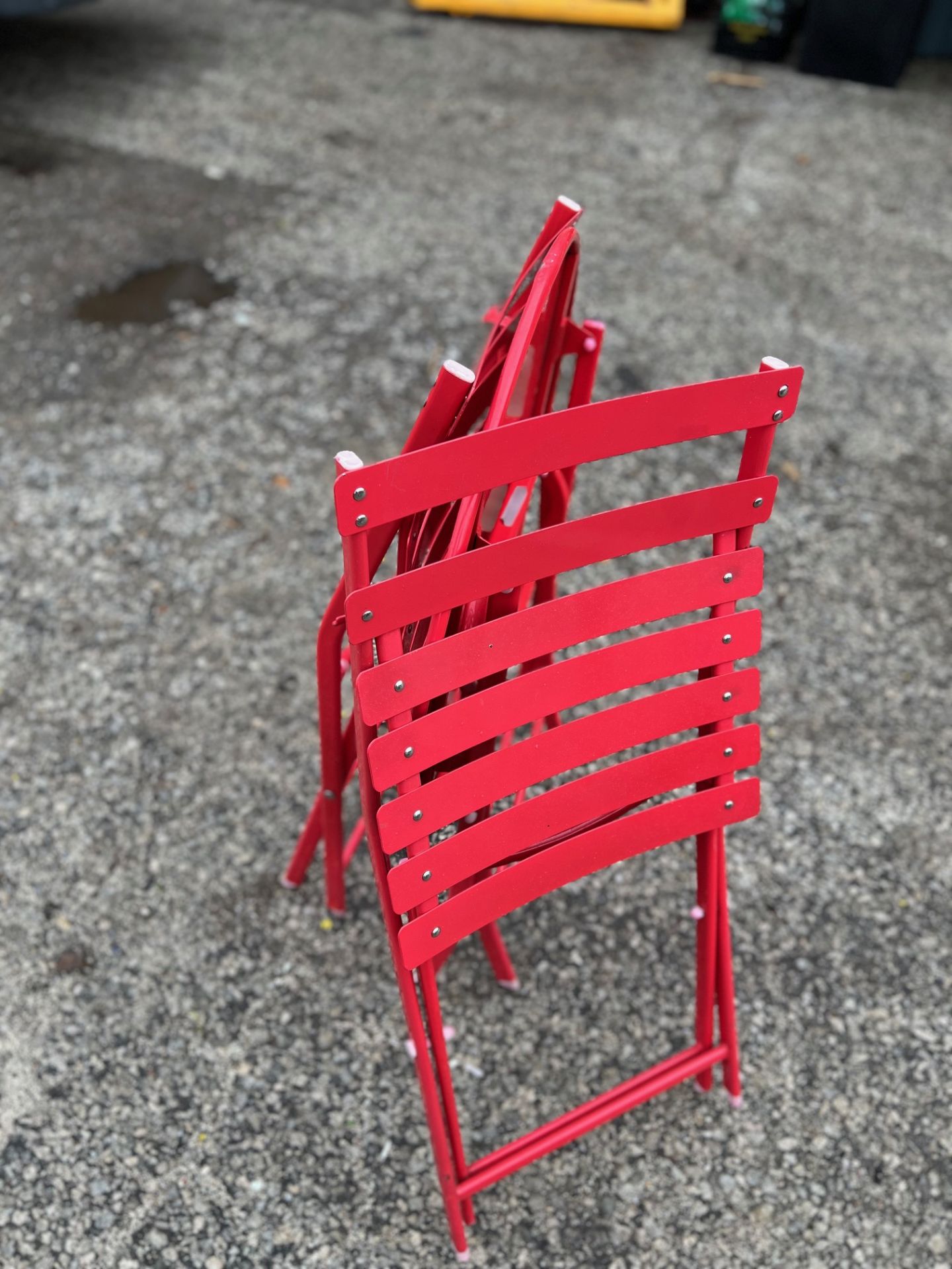 FOLDABLE PATIO TABLE AND CHAIRS - Image 3 of 3