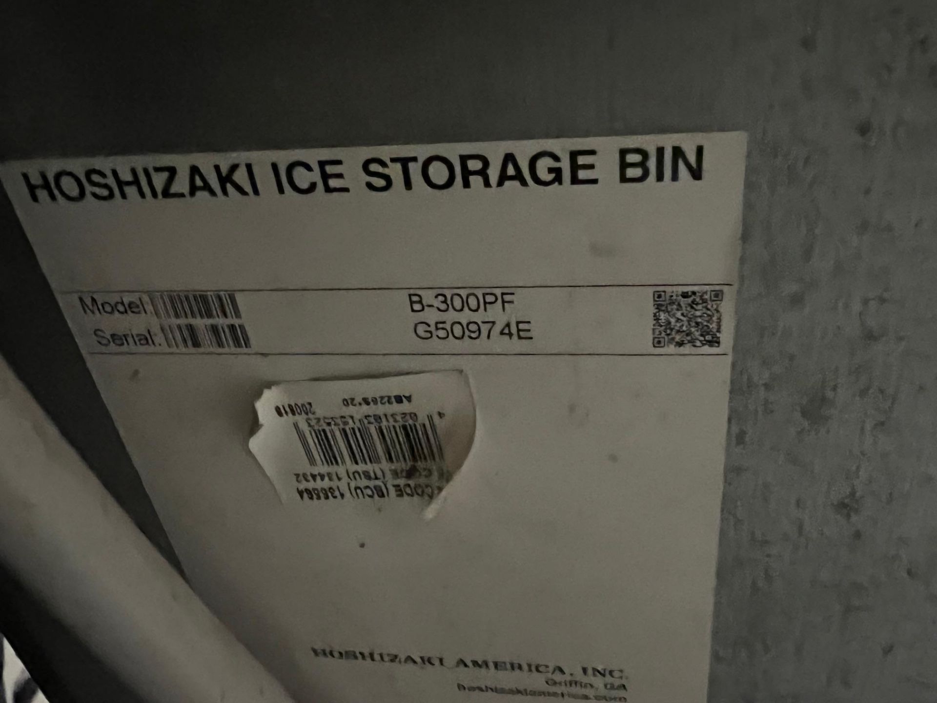 MANITOWOC QD0322A AIR COOLED ICE MAKER WITH HOSHIZAKI B-300 PF ICE BIN - Image 6 of 6