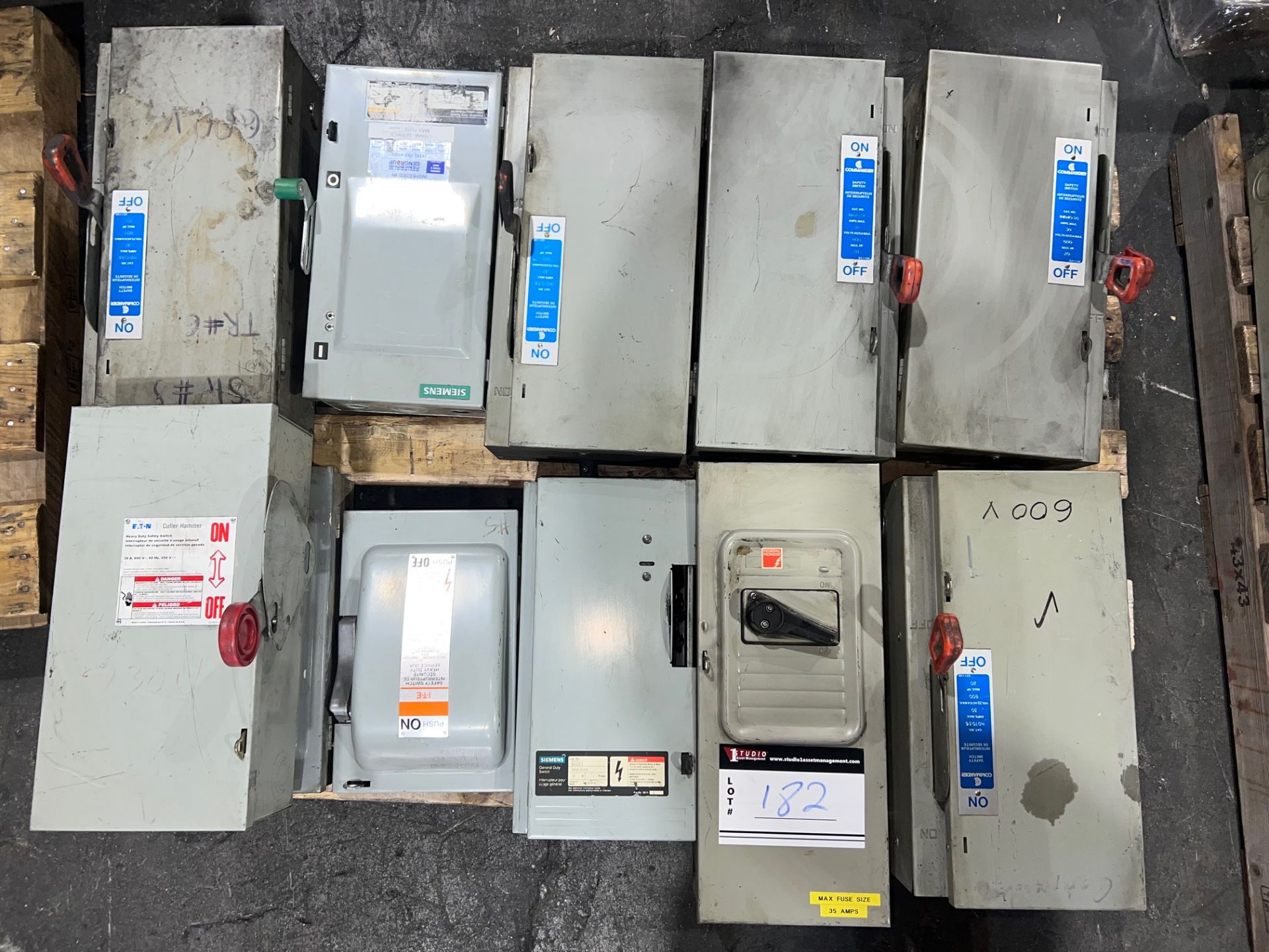 LOT/VARIOUS 30 AMP FUSIBLE DISCONNECTS, QTY 11 - Image 2 of 3