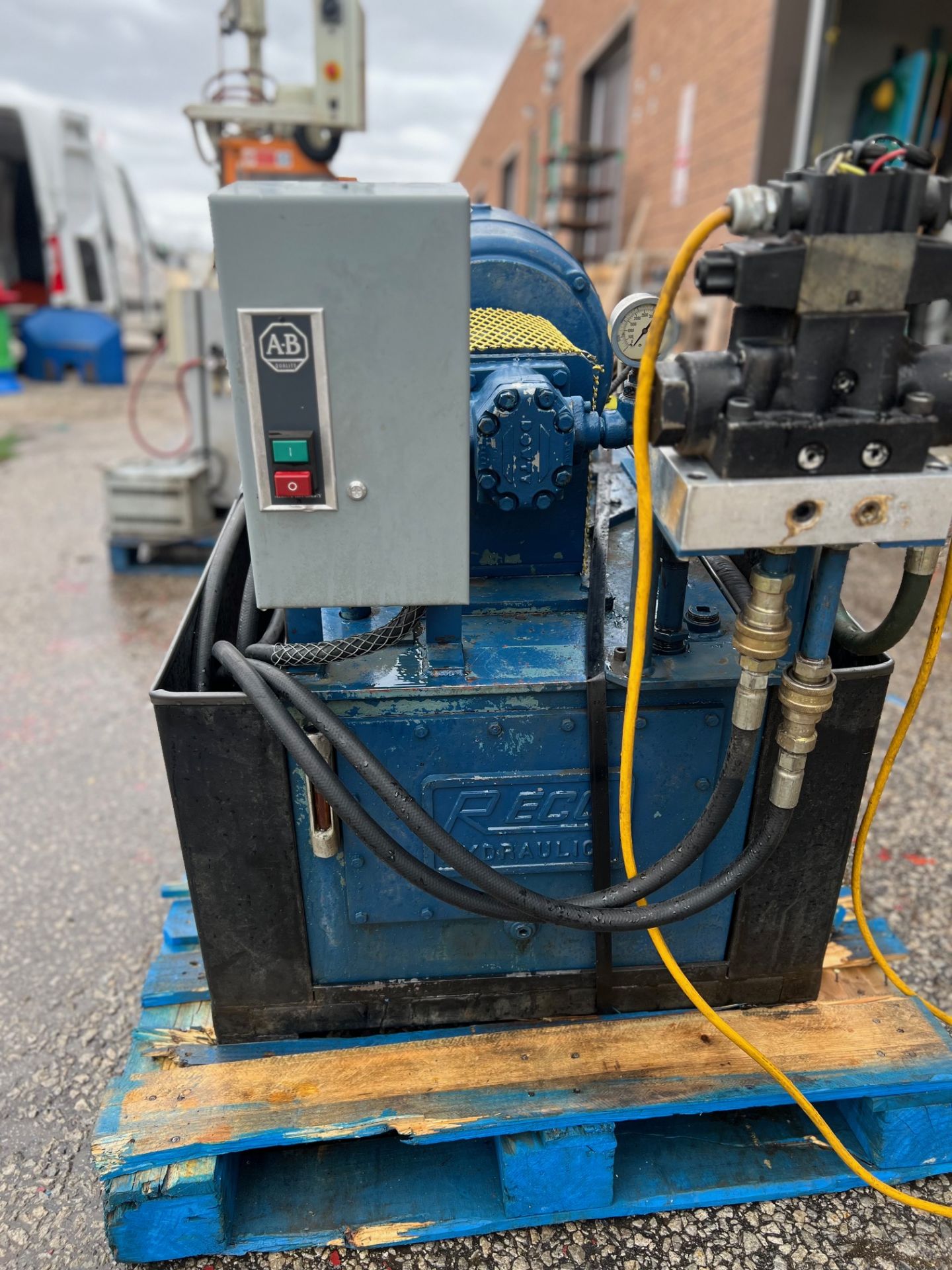 PORTABLE HYDRAULIC PAC, 15 HP, 575 VOLTS, 3 PHASE - Image 2 of 5