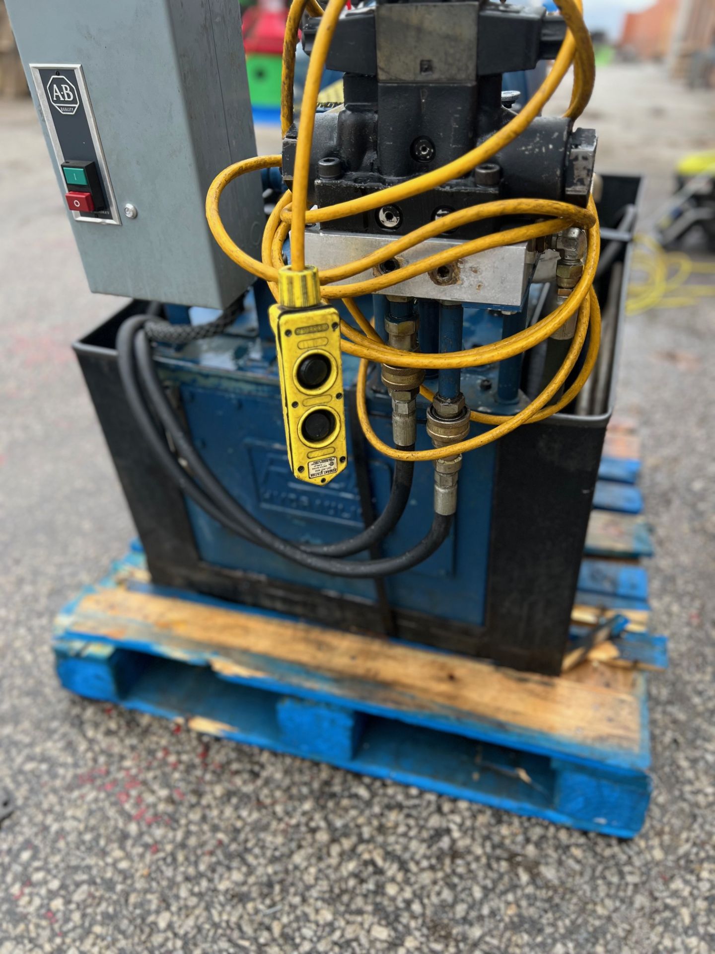 PORTABLE HYDRAULIC PAC, 15 HP, 575 VOLTS, 3 PHASE - Image 4 of 5