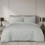 6x NEW & PACKAGED SLEEPDOWN Hotel Collection 225 Thread Count Satin Stripe KING SIZE Duvet Set -