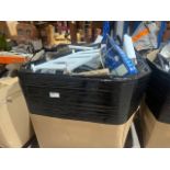 MIXED RETURNS PALLET INCLUDING TOWEL RADIATORS, SHOWERES ETC R9