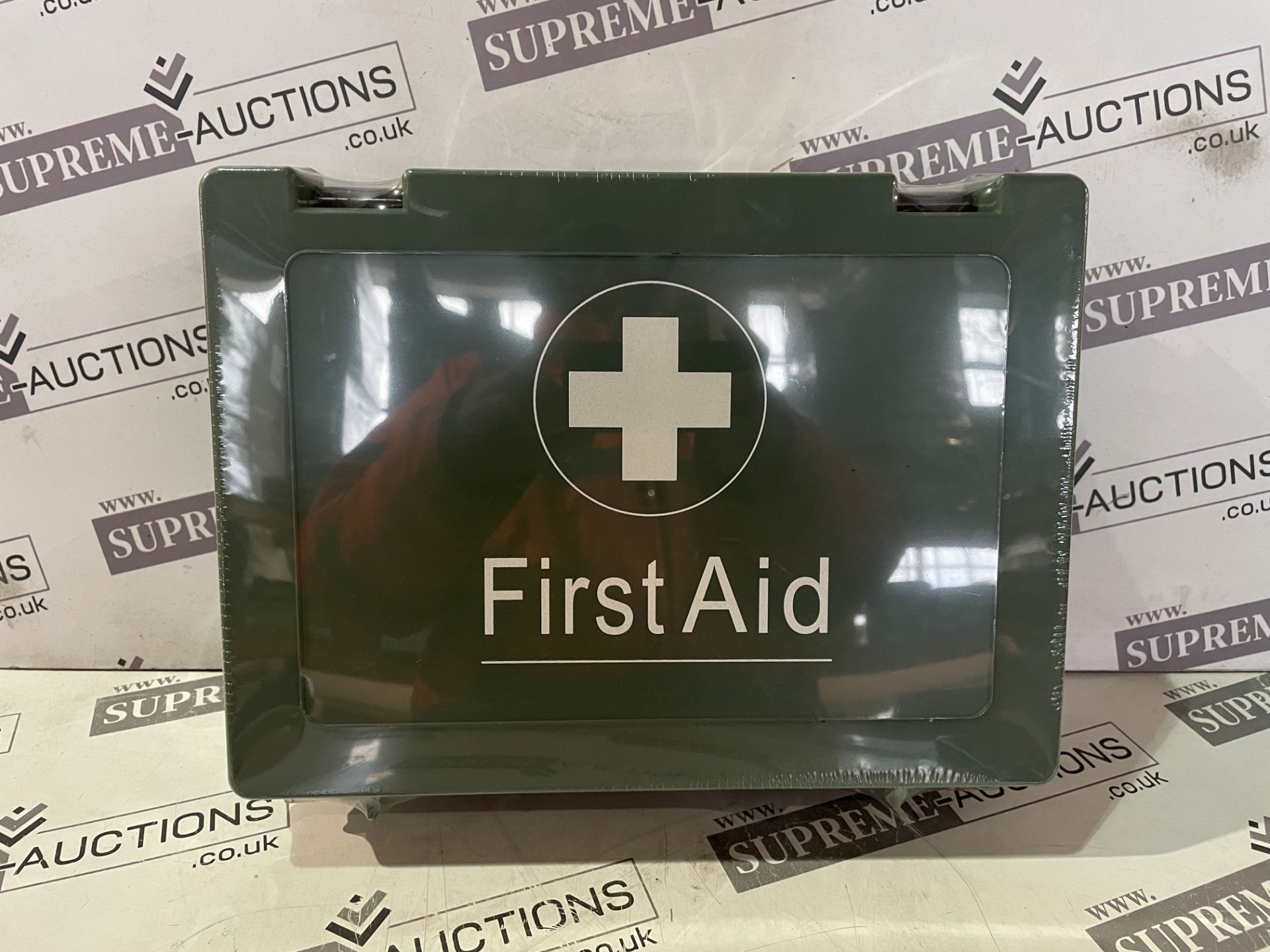 8 X BRAND NEW HSE APPROVED 50 PERSON BLUE DOT FIRST AIDF KITS R15-7