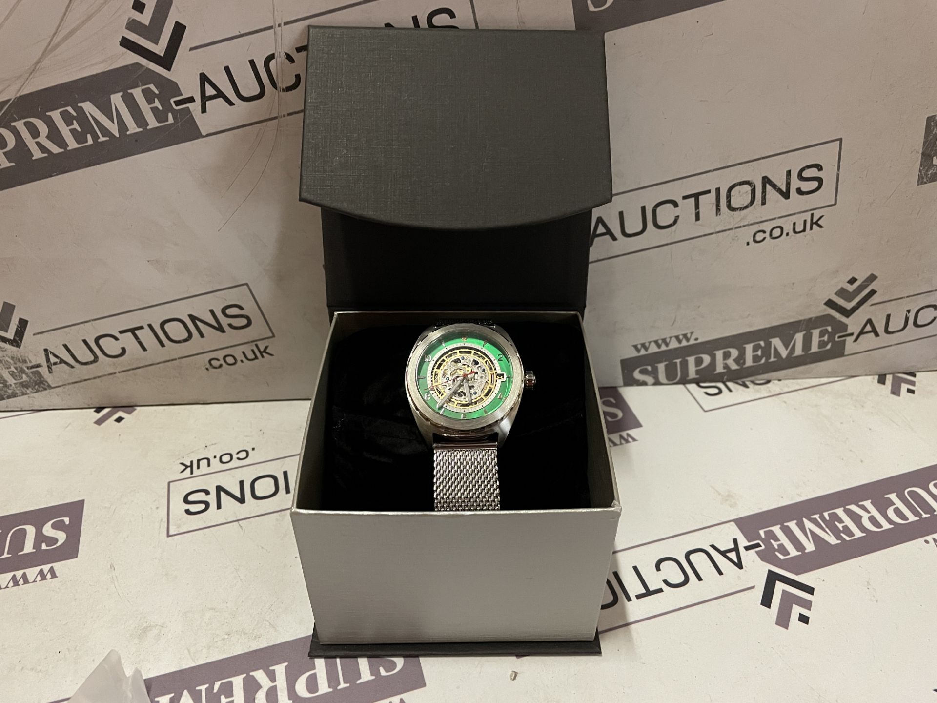 BRAND NEW BON MERATO SILVER COLOURED GREEN FACE LUXURY WATCH (9002)