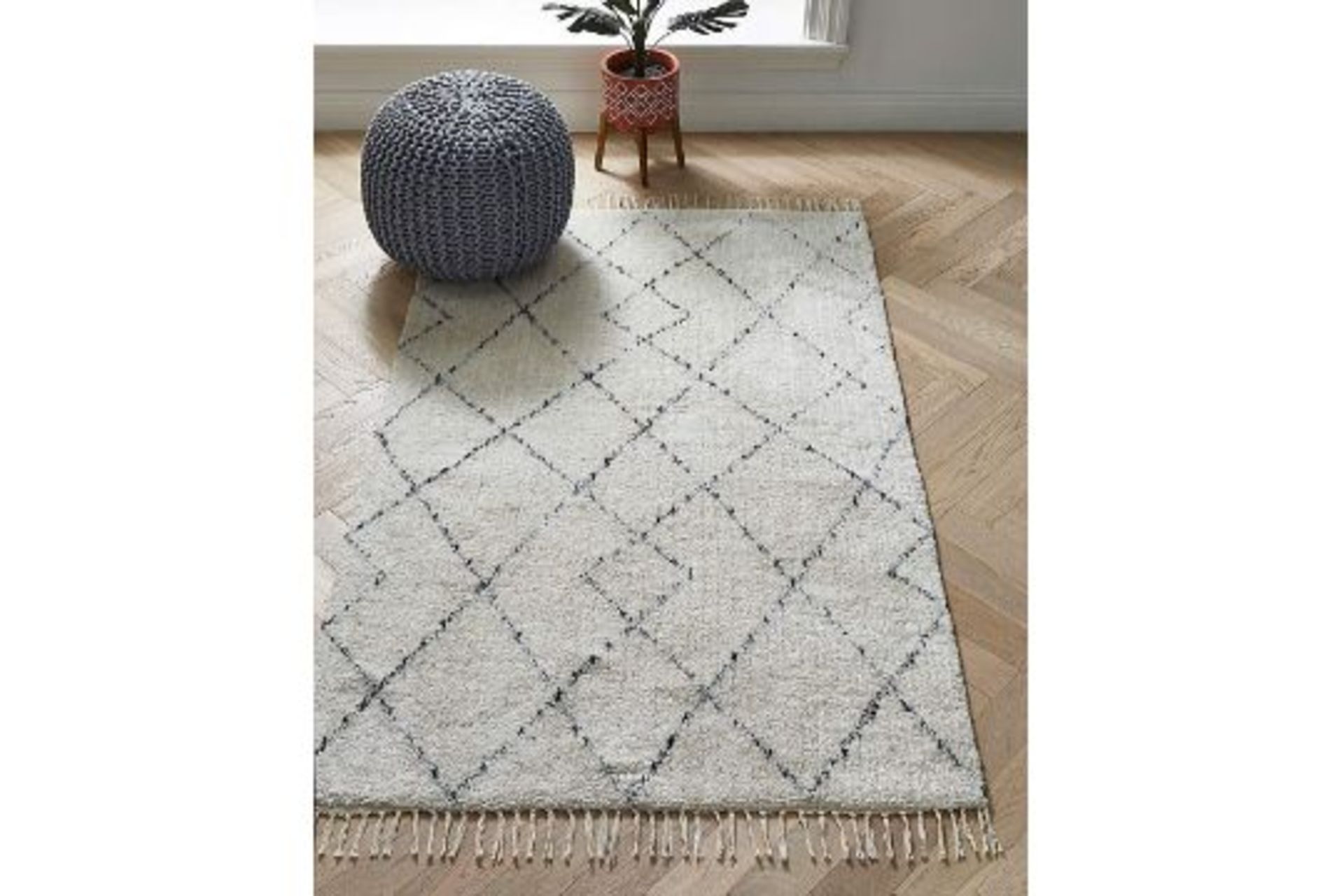 2x BRAND NEW Mono Diamond Rug. RRP £85 EACH. With a latex backing to prevent sliding, this Mono