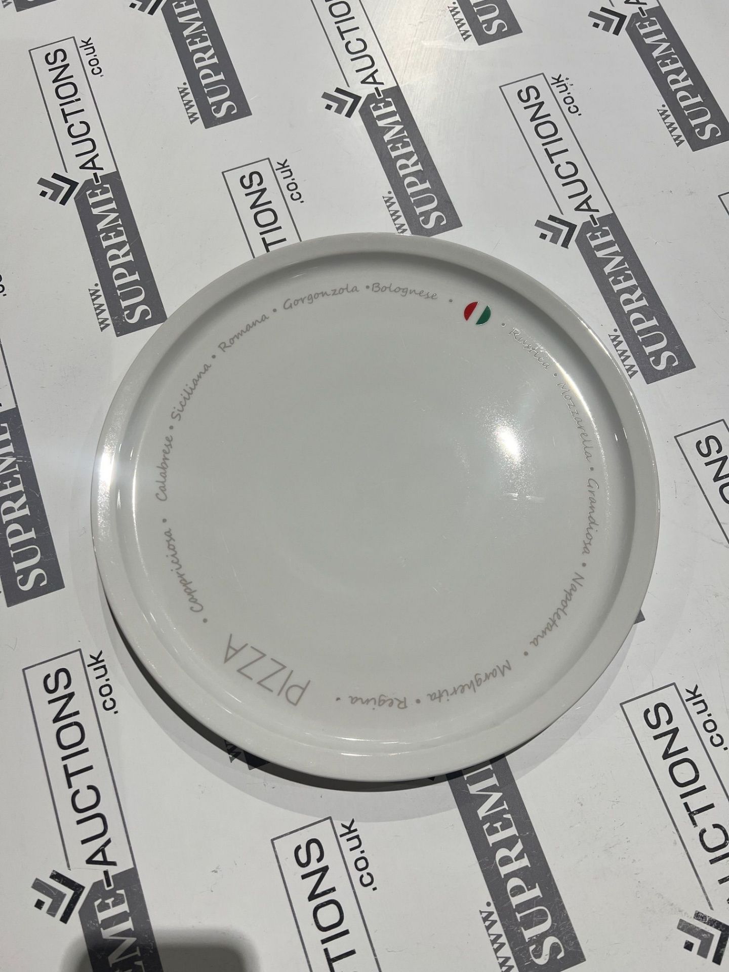 72 X BRAND NEW ARTMADIS NOVASTYL PIZZA ROUND PLATES WITH FLAG DETAIL, Dishwasher and microwavable - Image 2 of 2
