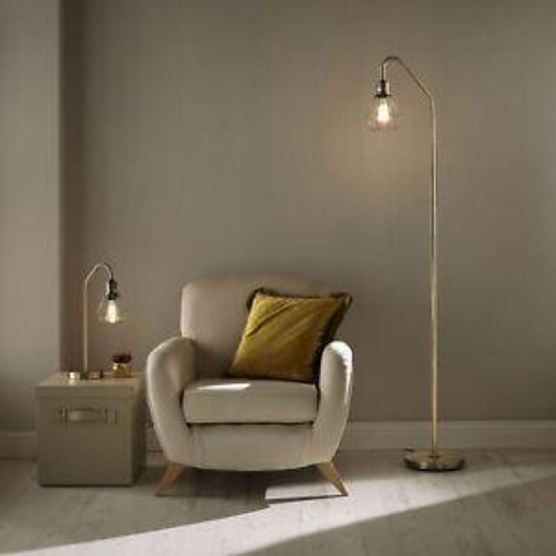 Floor Lamp In Antique Brass With The Caged Bulbholder, Stunning Beautiful Floor Lamp - ER47.
