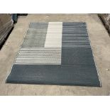 8 X BRAND NEW REVERSIBLE OUTDOOR RUGS 170X 120CM (DESIGNS MAY VARY) S1P