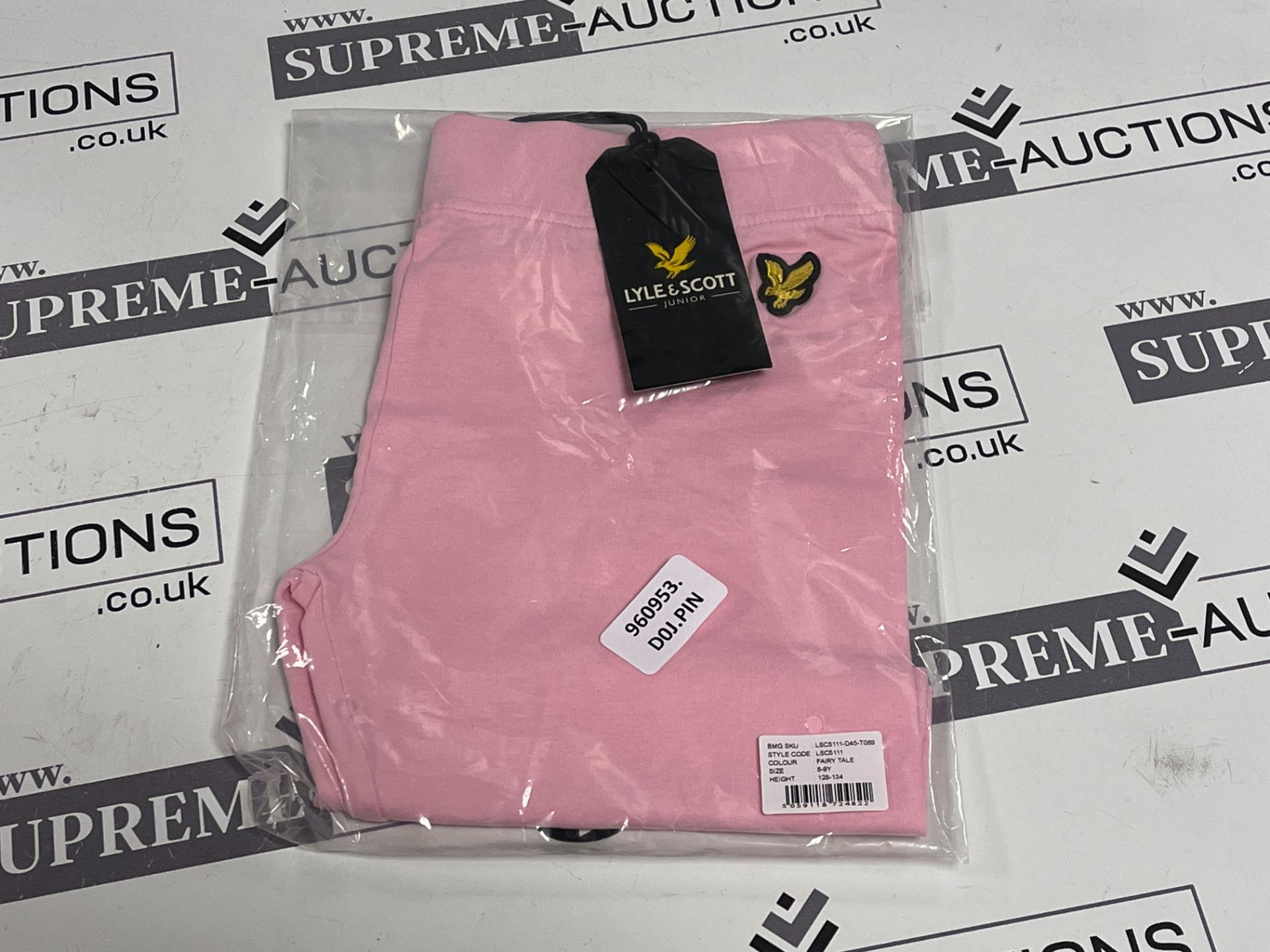 (NO VAT) 20 X BRAND NEW LYLE AND SCOTT PINK SHORTS AGE 8-9 R16-8