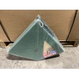 10 X BRAND NEW PENINE PYRAMID CAT HOUSES R5-1