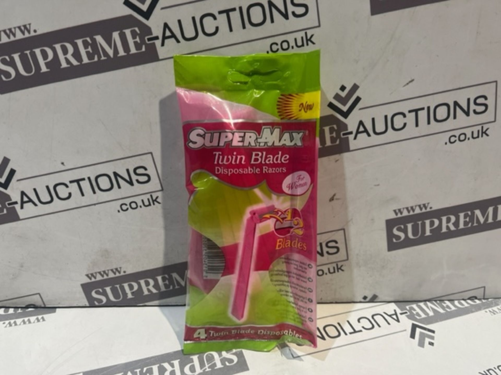 60 x New Sealed Packs of 4 Super-Max Twin Blade Disposable Razors for Women. RRP £4.99 per pack R16 - Image 2 of 2