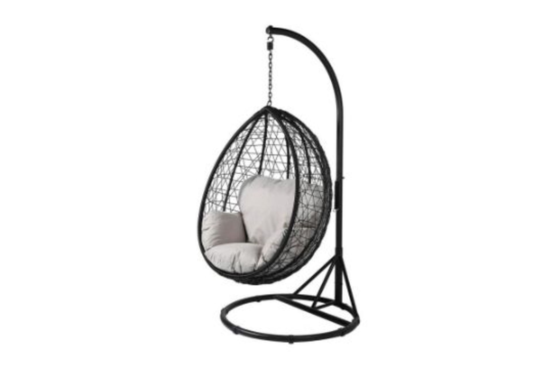 Luxury hanging egg chair. RRp £499. (e/rc) Completely cosy and strikingly stylish, this Luxury