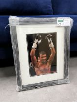 SIGNED FRAMED JOE CALZAGHE PICTURE WITH CERTIFICATE OF AUTHENTICITY