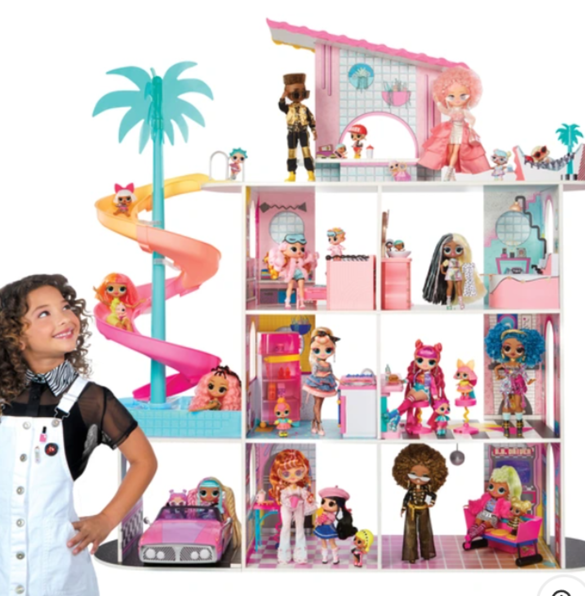 L.O.L. Surprise! O.M.G. Fashion House Playset. - ER22. RRP £199.99. Meet up with your BFFs to create