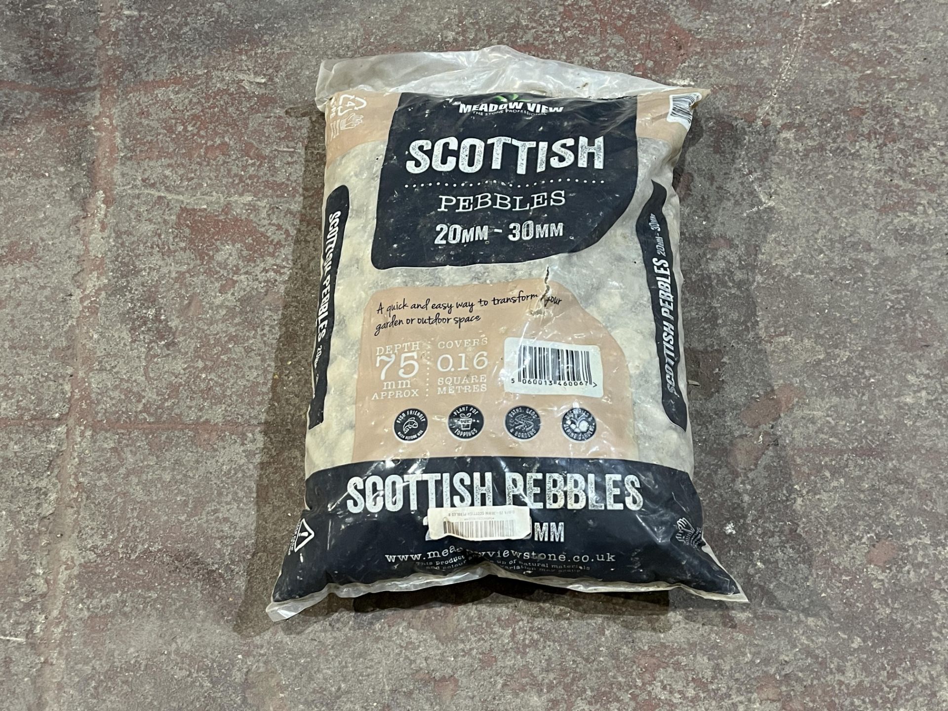 13 X BRAND NEW BAGS OF 20MM-30MM SCOTTISH PEBBLES R10-2