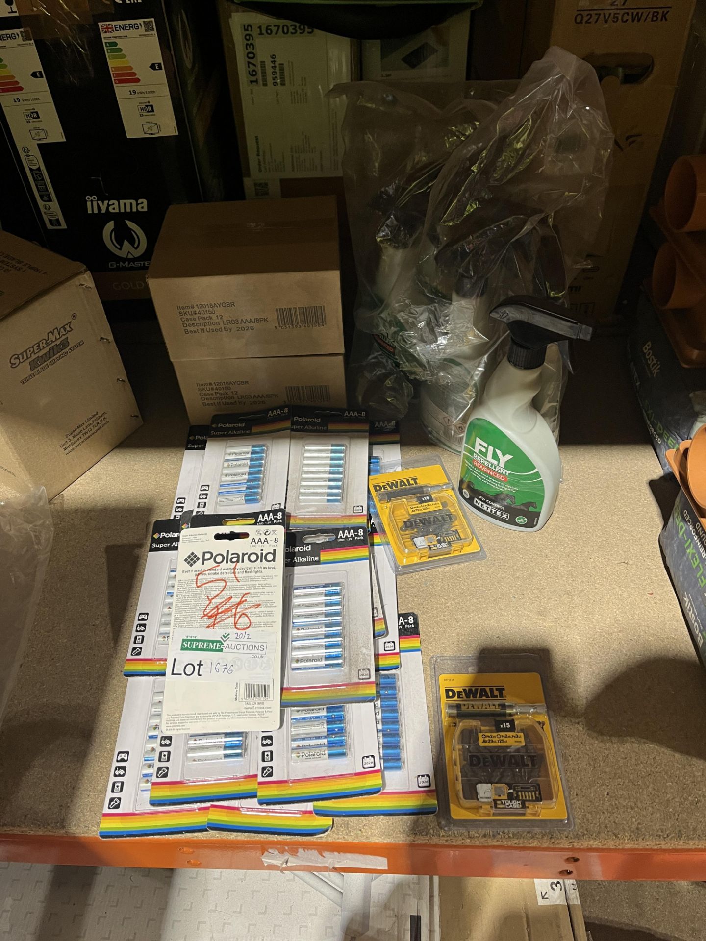 51 PIECE MIXED LOT TO INCLUDE DEWALT POLAROID ETC. (PCK3-6)