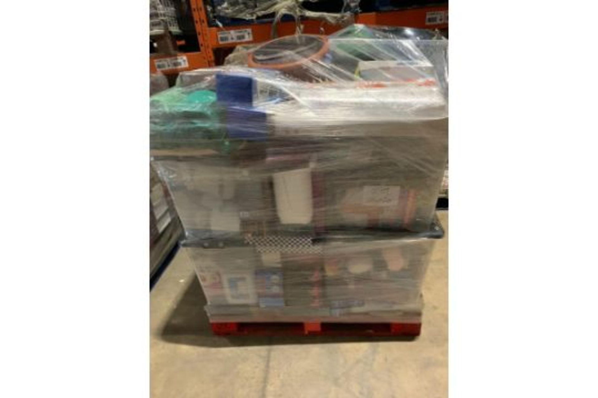 24 PALLETS OF SUPERMARKET END OF LINE/DAMAGED PACKAGING GOODS. Includes items such as homewares, - Image 7 of 11