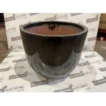 8 X BRAND NEW LARGE GREEN PLANT POTS R9